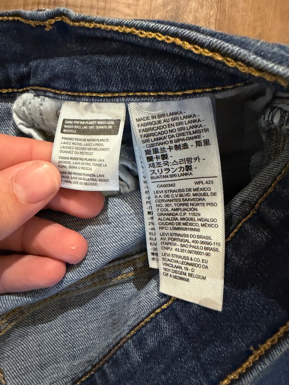 Levi Strauss & Co Women's 724 High Rise Straight Jeans 29 In Blue - Picture 7 of 8